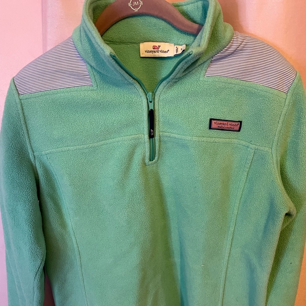 vineyard vines light green and blue pin stripe shep shirt size small